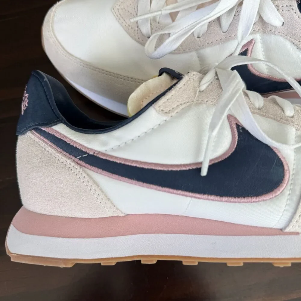 Nike Waffle Trainer 2 SE White/Navy-Pink DJ0345-100 Women's Size 8.5
